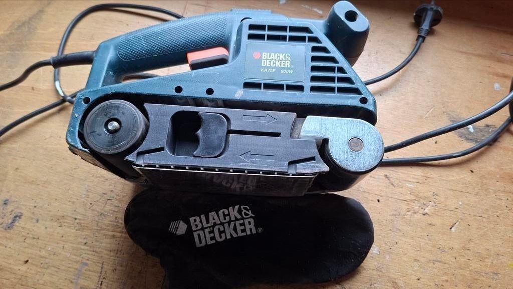 Black&Decker KA75E 600W Bandschuurmachine, Doe-het-zelf en Verbouw, Gereedschap | Schuurmachines, Ophalen of Verzenden