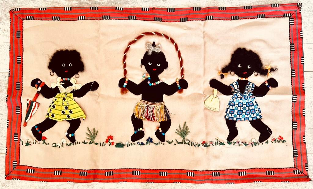 Handgemaakte Retro Kinder Wandkleed - Drie Kinderen, Geel, Wandkleed, Ophalen of Verzenden, Zo goed als nieuw