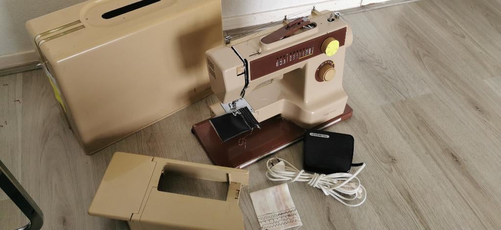 Naaimachine Lady 2000 gebruikt, Hobby en Vrije tijd, Naaimachines en Toebehoren, Ophalen of Verzenden, Gebruikt, Naaimachine, Overige merken