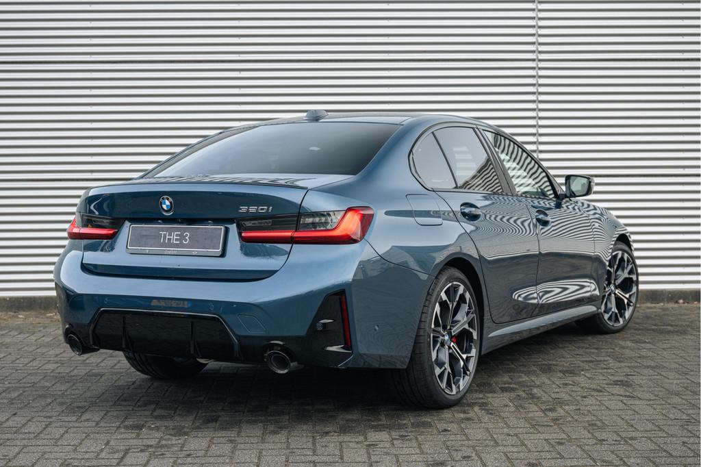 BMW 3 Serie 320i M Sport Automaat / Schuif-kanteldak / Trekh, Automaat, 1998 cc, Zwart, 4 cilinders