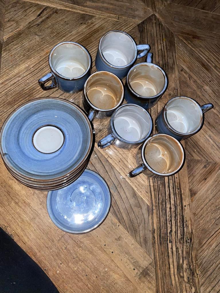 Volendams aardewerk / Kop en schotel set + schaaltje, Huis en Inrichting, Keuken | Servies, Ophalen of Verzenden, Zo goed als nieuw