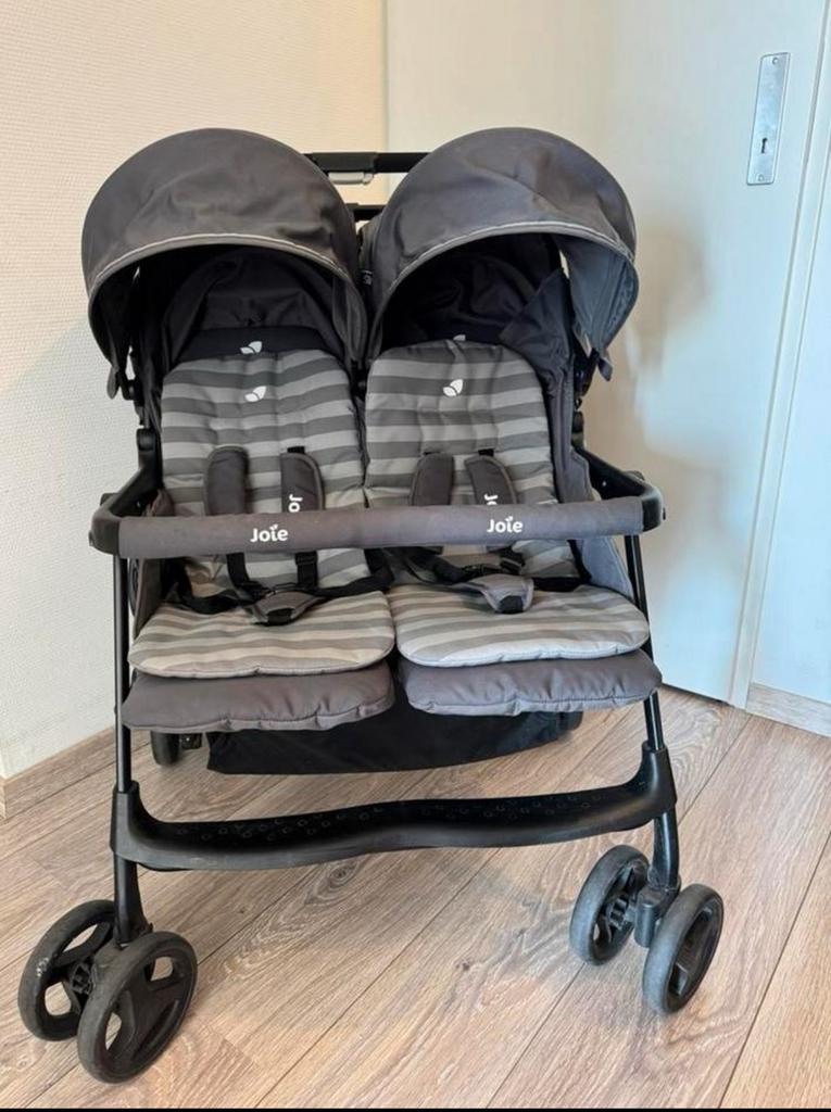 Zeer nette tweeling buggy Jooie, Ophalen, Zo goed als nieuw, Kinderwagen of Buggy