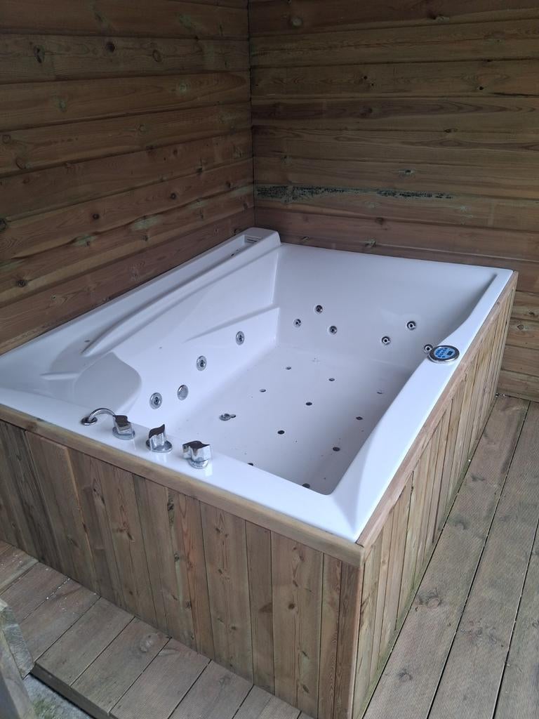 Wihrpool/bubbelbad, Ophalen, Gebruikt