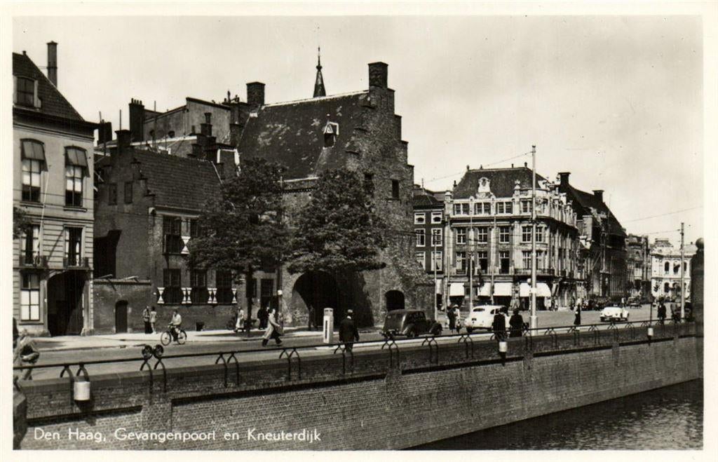 Den Haag, Gevangenenpoort en Kneuterdijk - volk auto - ongel, Ophalen of Verzenden, Voor 1920, Ongelopen, Zuid-Holland