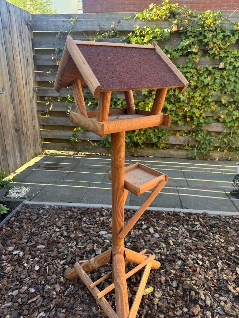 Vogel Voederhuis, Ophalen, Zo goed als nieuw