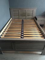 Tweepersoonsbed met lattenbodem en nachtkastje, Ophalen, Gebruikt, Tweepersoons, 140 cm