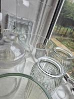 Diverse glazen vazen en potten, Ophalen