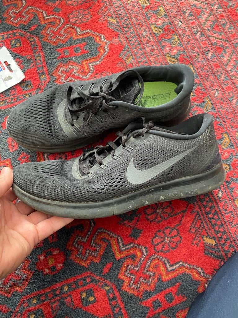 Nike Free Run 2017 Zwarte Sneakers - Maat 42, Kleding | Heren, Schoenen, Ophalen of Verzenden, Gedragen, Zwart, Sneakers of Gympen