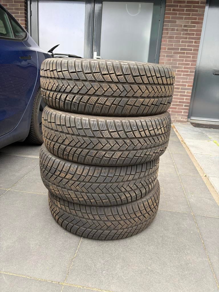 Vredestein Wintrac Pro winterbanden 215/55R17 (4 stuks), Auto-onderdelen, Banden en Velgen, 17 inch, Band(en), Personenwagen, Gebruikt
