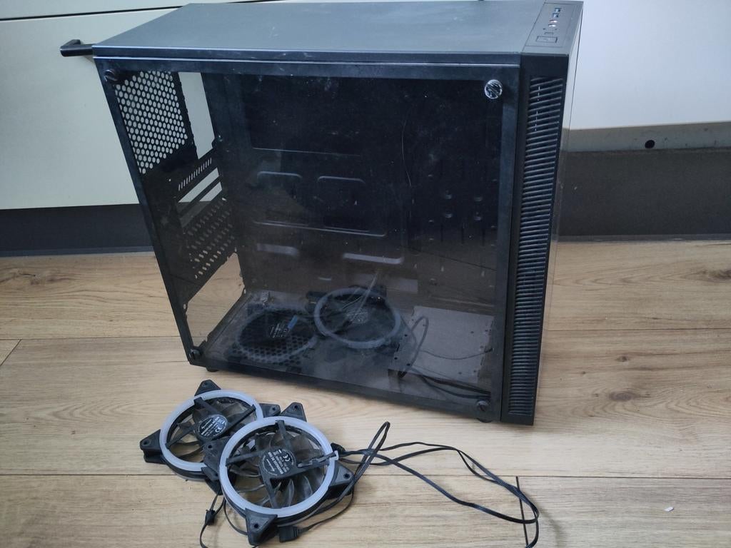 Computerbehuizing met twee RGB fans Full ATX, Computers en Software, Computerbehuizingen, Ophalen of Verzenden, Gebruikt