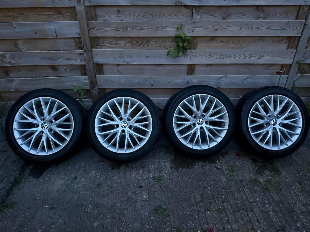 Velgen set Seat leon Volkswagen 225 45 17 met Michelinbanden, Auto-onderdelen, Banden en Velgen, Ophalen, Gebruikt, Banden en Velgen
