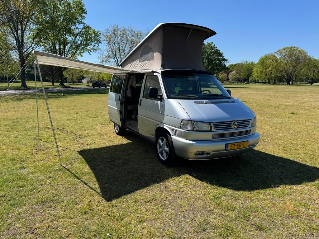 Volkswagen T4 Transporter Camper 2001 Grijs/zilver, 4 stoelen, 151 pk, Diesel, Particulier