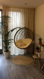 Rotan hangstoel met kussens en veer, Huis en Inrichting, Ophalen, Bruin, Zo goed als nieuw, Eén