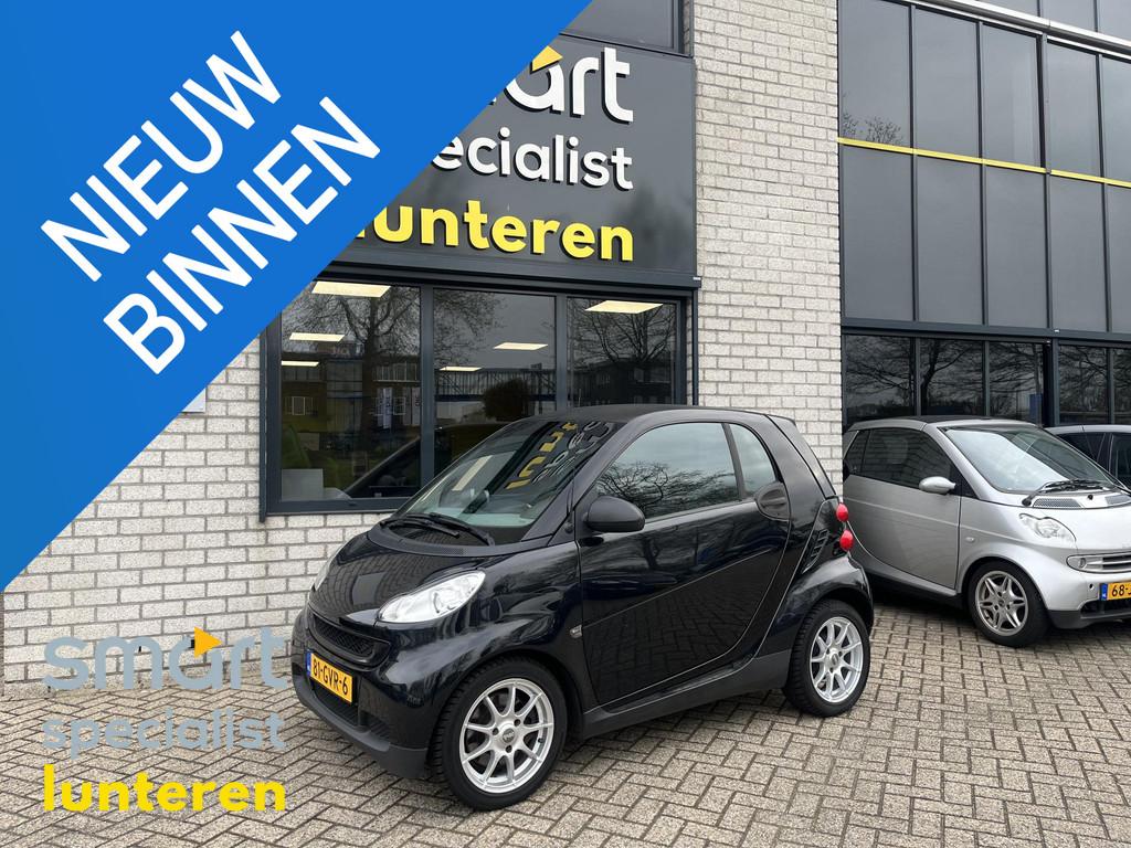 smart fortwo coupé 1.0 met trekhaak, Auto's, Smart, Gebruikt, 18 €/maand, 61 pk, Zwart