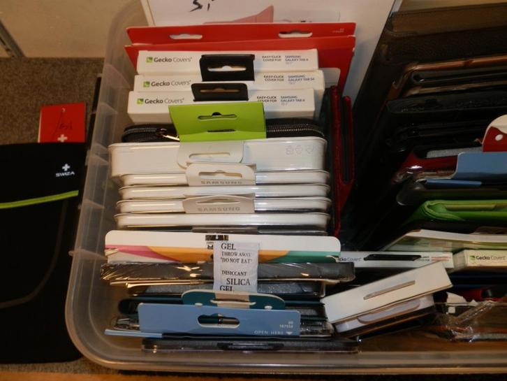 Tablet hoezen Samsung apple nieuw partij 50 stuks, Computers en Software, Tablet-hoezen, Nieuw, Bescherming voor- en achterkant