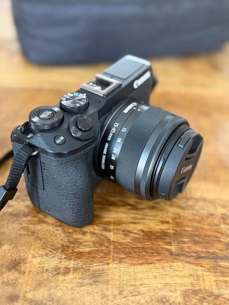 Canon  EF-M 15-45mm lens, Audio, Tv en Foto, Fotocamera's Digitaal, Canon, Compact, Ophalen of Verzenden, Zo goed als nieuw