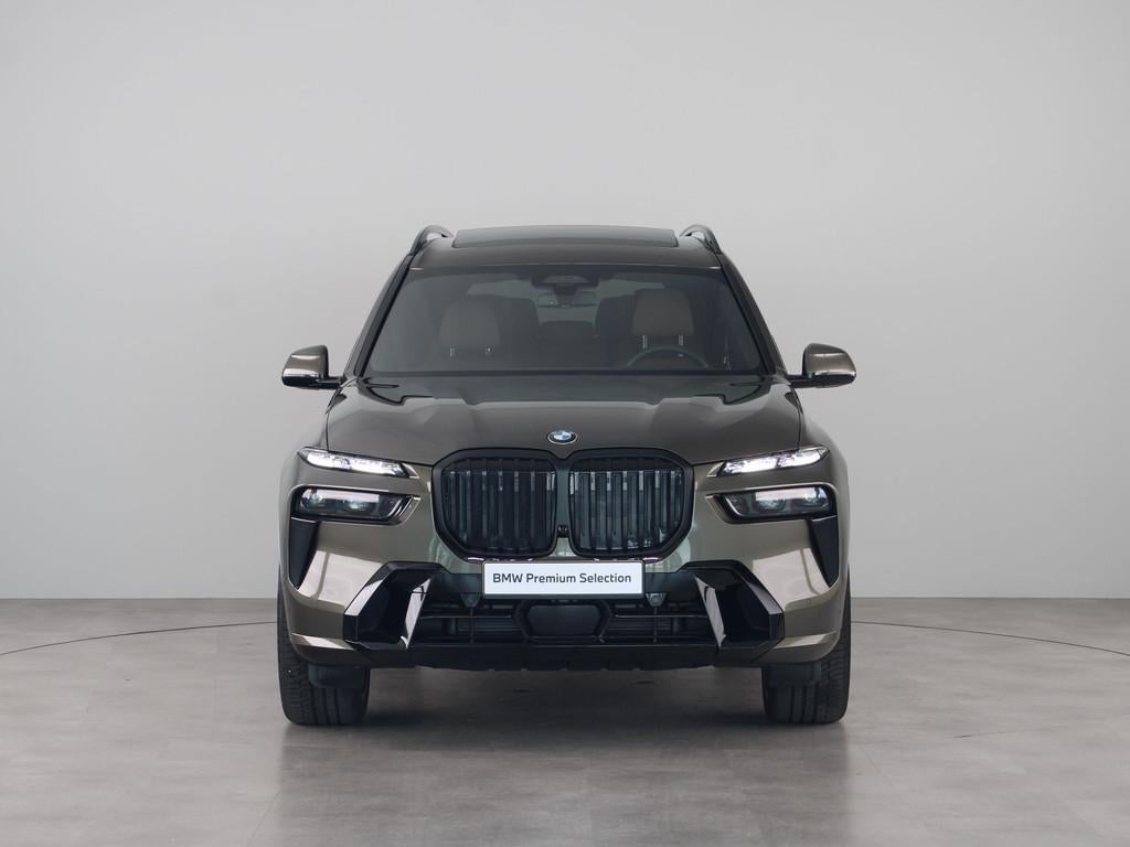 BMW X7 xDrive40i M-Sport Pro (bj 2025, automaat), Auto's, BMW, Gebruikt, Euro 6, Met garantie (alle), 7 stoelen