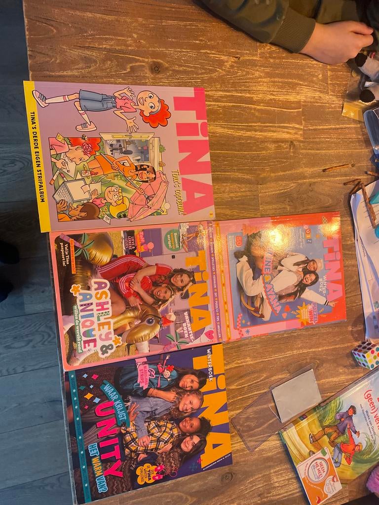 Tina Tijdschriften en Stripalbum - Diverse Edities, Boeken, Tijdschriften en Kranten, Ophalen of Verzenden, Gelezen, Damesbladen
