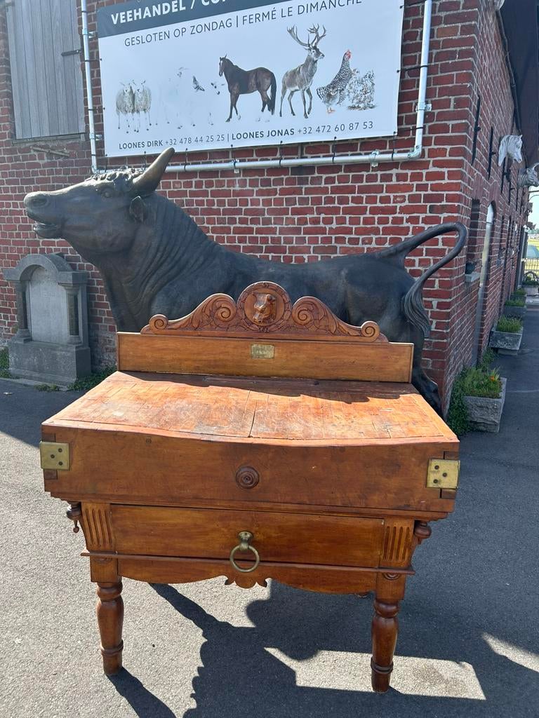 Uiterste unieke antieke kapblok ruim 100 jaar met kop stier, Ophalen