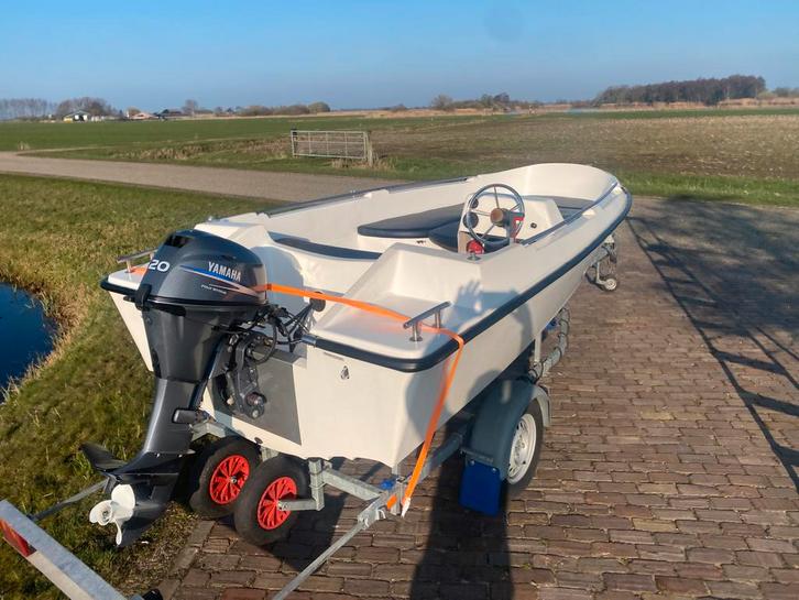 consoleboot 4.70 lang met yamaha 20pk viertakt en trailer, Watersport en Boten, Vis- en Consoleboten, Zo goed als nieuw, 10 tot 30 pk