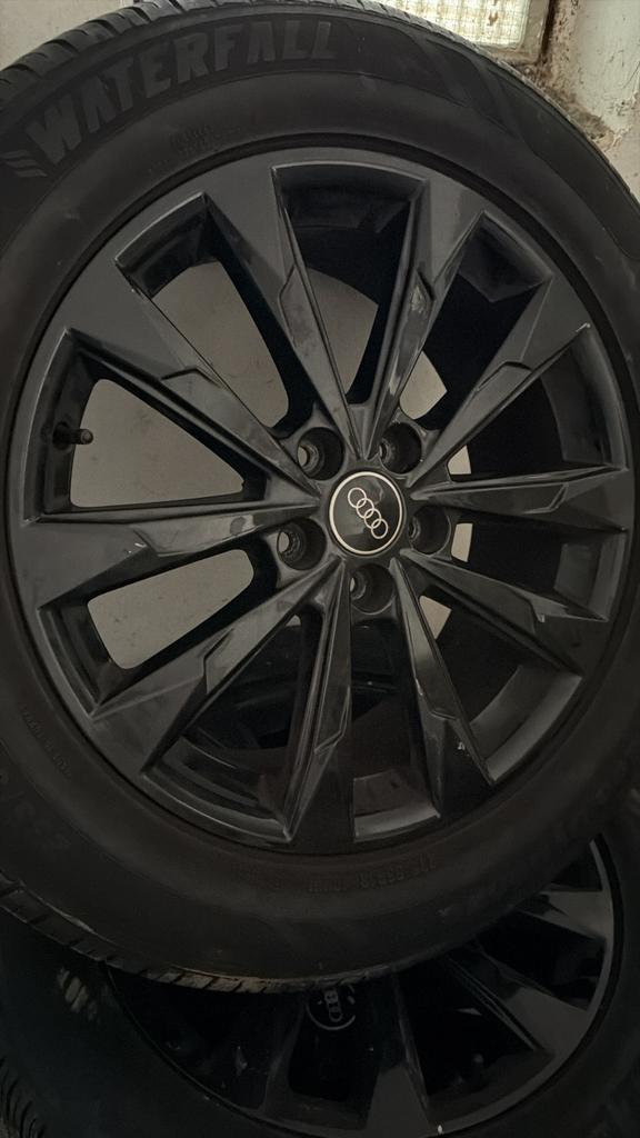 Hoogglans zwarte aluminium sportvelgen voor Audi Q3, Q2, Q5, Auto-onderdelen, Banden en Velgen, Ophalen, 18 inch, Gebruikt, Banden en Velgen