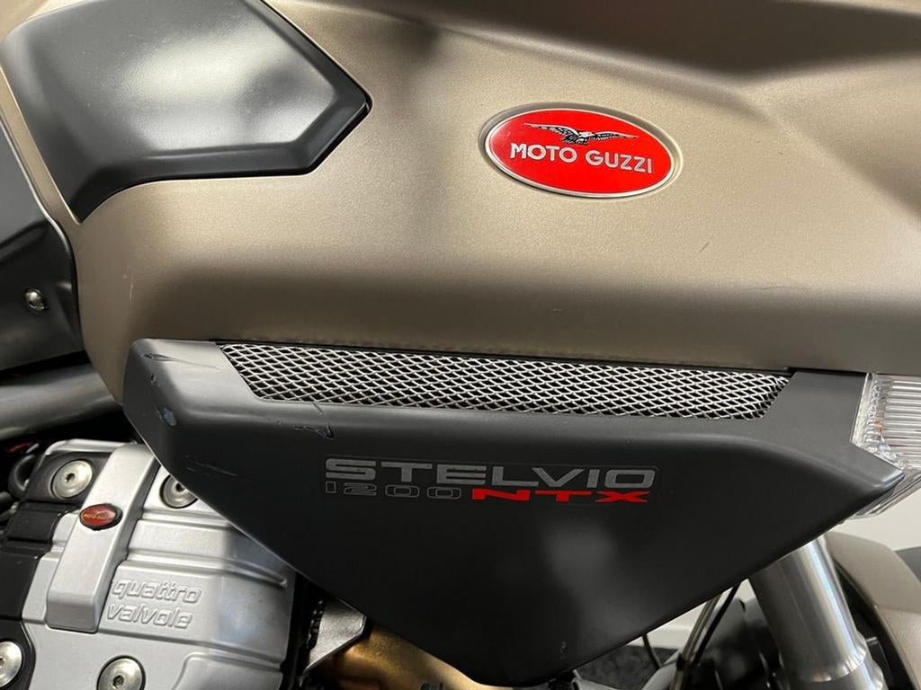 Moto Guzzi STELVIO 1200 NTX ABS (bj 2011), Motoren, 2 cilinders, Motorrijbewijs A, Bedrijf, Onbekend