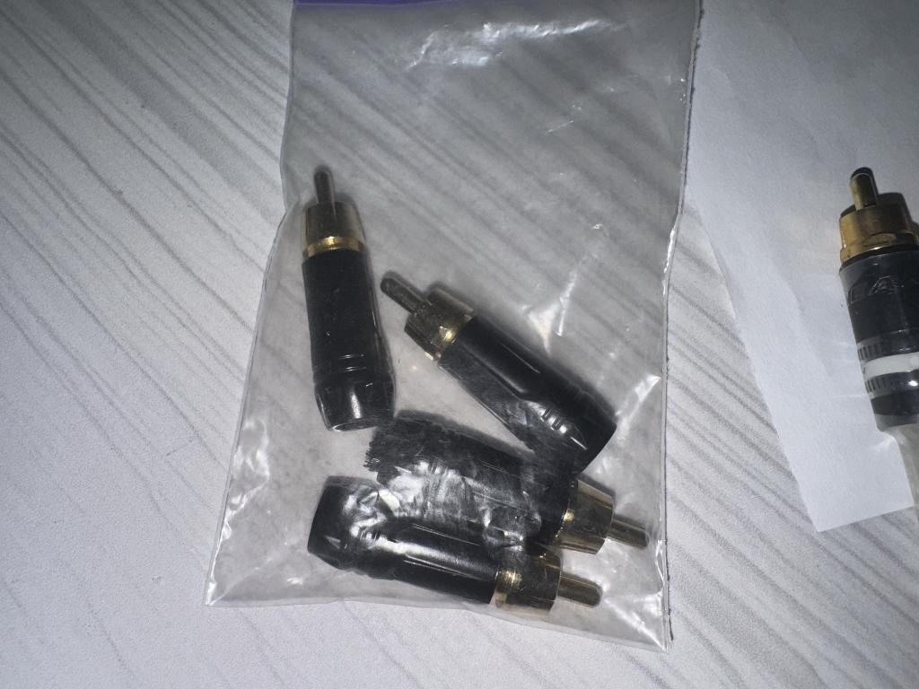 RCA connectors different, Verzenden, Refurbished, 2 tot 5 meter, Overige kabels