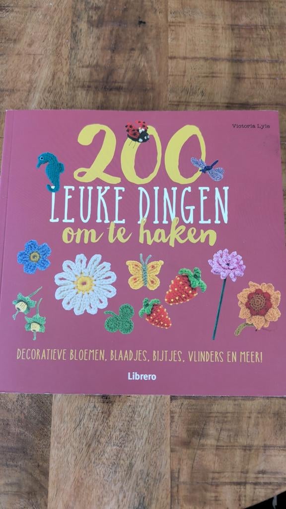 Victoria Lyle - 200 leuke dingen om te haken, Breien en Haken, Victoria Lyle, Ophalen of Verzenden, Zo goed als nieuw