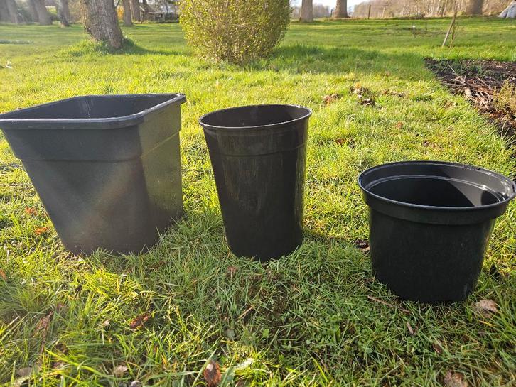 partij kweekpotten, Tuin en Terras, Bloempotten, Gebruikt, Kunststof, Binnen, Minder dan 40 cm, 25 tot 40 cm, Overige vormen, Ophalen