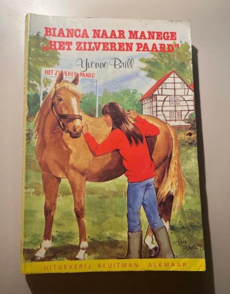 Bianca naar Manege 'Het Zilveren Paard' - Yvonne Brill, Ophalen of Verzenden, Gelezen, Yvonne Brill, Fictie algemeen