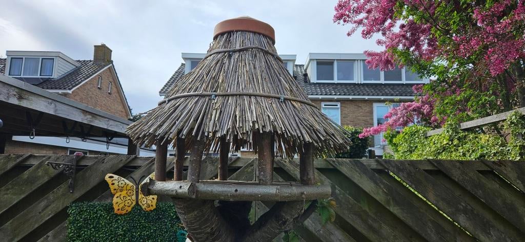 Groot vogelhuis op boomstam - 2.30m hoog, Ophalen