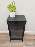 Kastje dat overal past en waar alles in kan!, Ophalen, Zo goed als nieuw