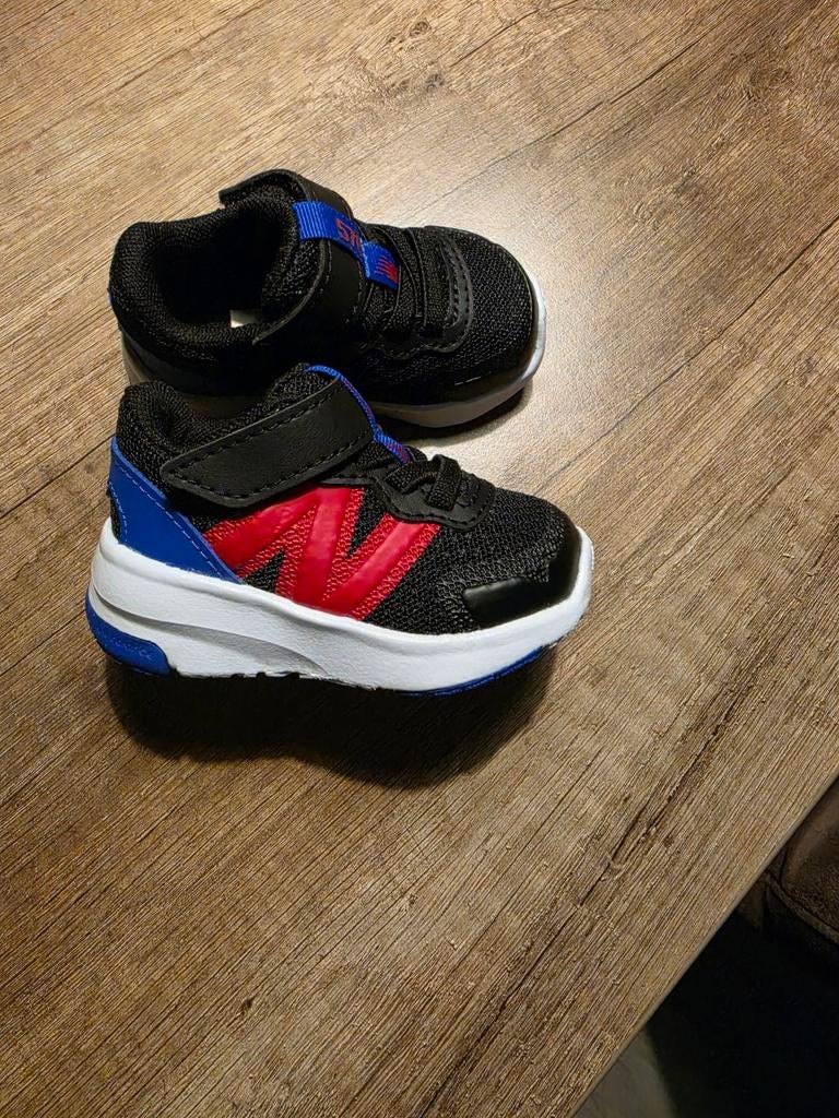 New balance   babyschoentjes maat 17, Kinderen en Baby's, Ophalen of Verzenden, Nieuw, Jongetje of Meisje, Schoentjes