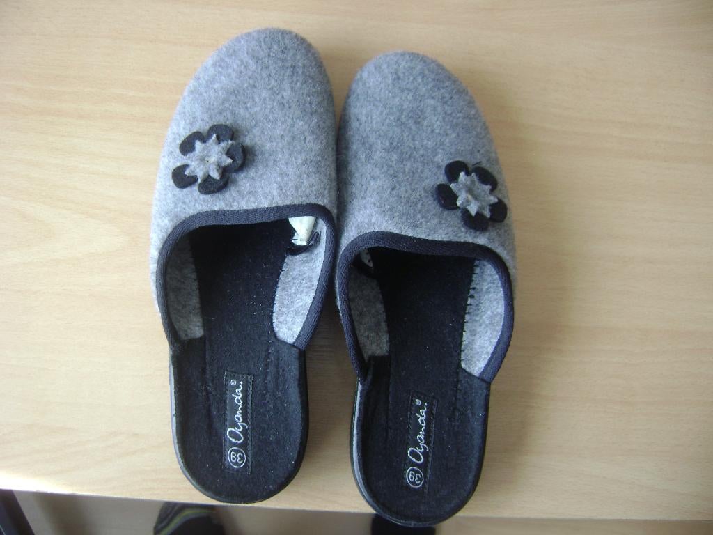Pantoffels, Oyanda, Nieuw, Ophalen of Verzenden, Pantoffels of Sloffen