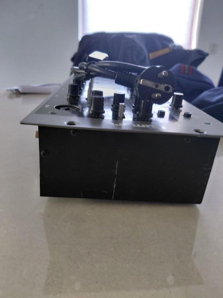 Numark c2 4 kanaals mengpaneel, Muziek en Instrumenten, Mengpanelen, Ophalen, Gebruikt, Minder dan 5 kanalen, Microfooningang