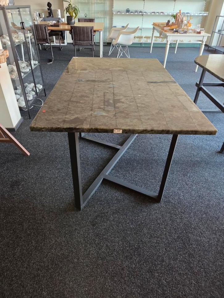 Unieke labradoriet natuursteen tafel echte eyecatcher, Verzamelen, Mineralen en Fossielen, Ophalen