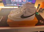 Nike blazer mid ‘77 maat 43, Kleding | Heren, Ophalen of Verzenden, Zo goed als nieuw, Wit