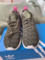 Nieuwe khakikleurige Adidas Flux sneakers, Ophalen of Verzenden, Nieuw