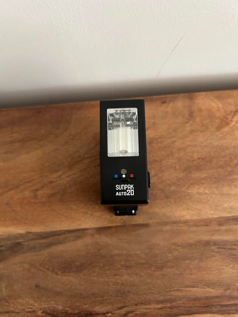 Sunpak Auto 2D flitser voor camera's, Ophalen of Verzenden, Gebruikt, Overige merken