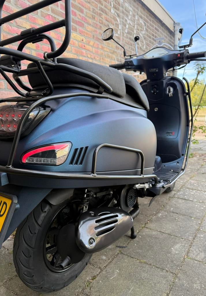 Capri V2S Special Edition, Angeleye, Led Smoke, USB,, Zo goed als nieuw, Benzine, Ophalen, Overige merken