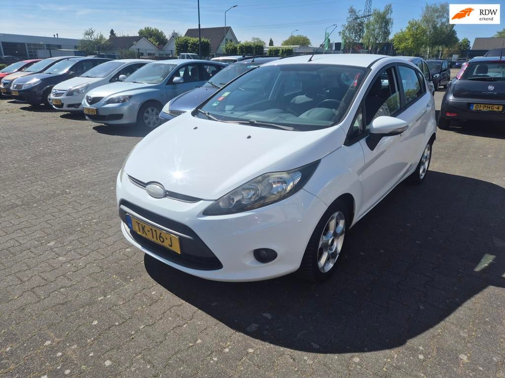 Ford Fiesta Ford Fiesta 1.25 Trend-5DRS AIRCO, Auto's, Ford, Voorwielaandrijving, Stof, 82 pk, Wit