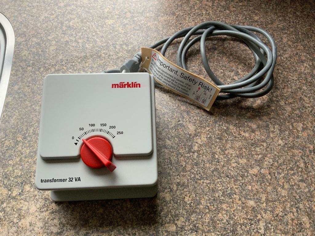 Marklin 6647 Trafo / Rijregelaar 32 VA, Hobby en Vrije tijd, Modeltreinen | H0, Gebruikt, Ophalen of Verzenden, Märklin, Transformator of Voeding