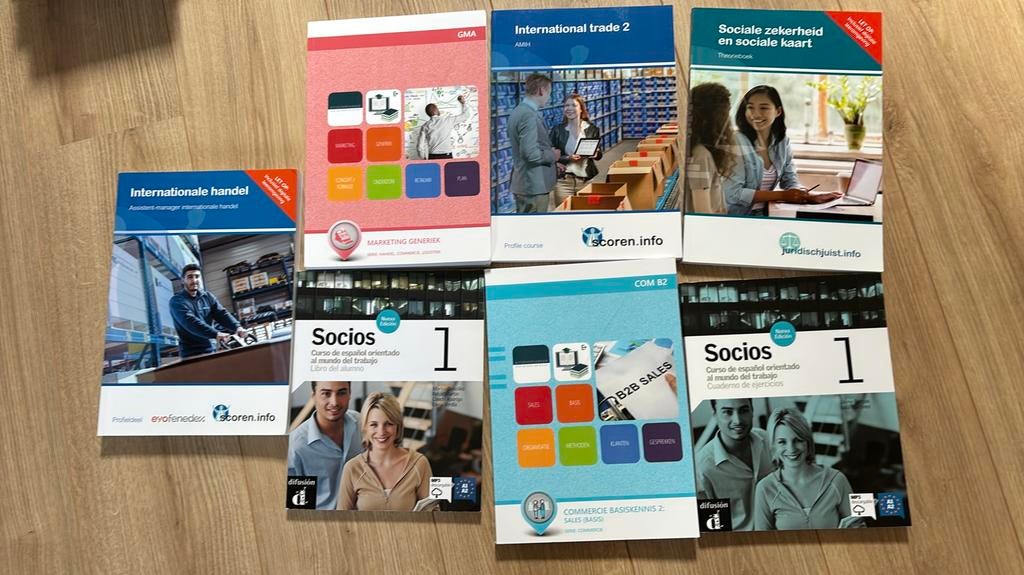 Studieboeken Summa Vollege International Business, Boeken, Ophalen of Verzenden, Zo goed als nieuw, Overige niveaus