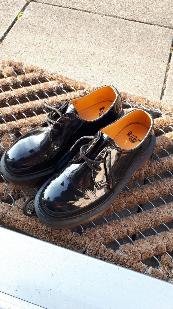 Doc Martens lakschoenen 41, Ophalen of Verzenden, Zo goed als nieuw, Zwart