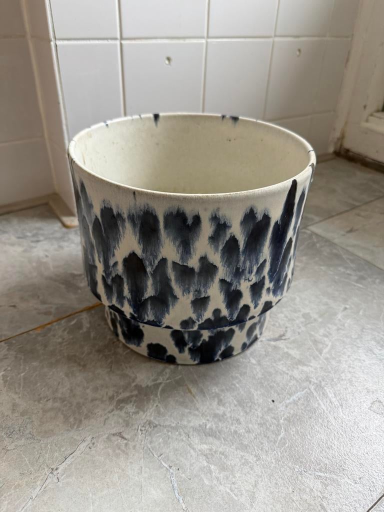 Grote Terracotta Bloempot 26cm H&M - Marineblauw Dessin, Rond, Binnen, Zo goed als nieuw, Minder dan 40 cm