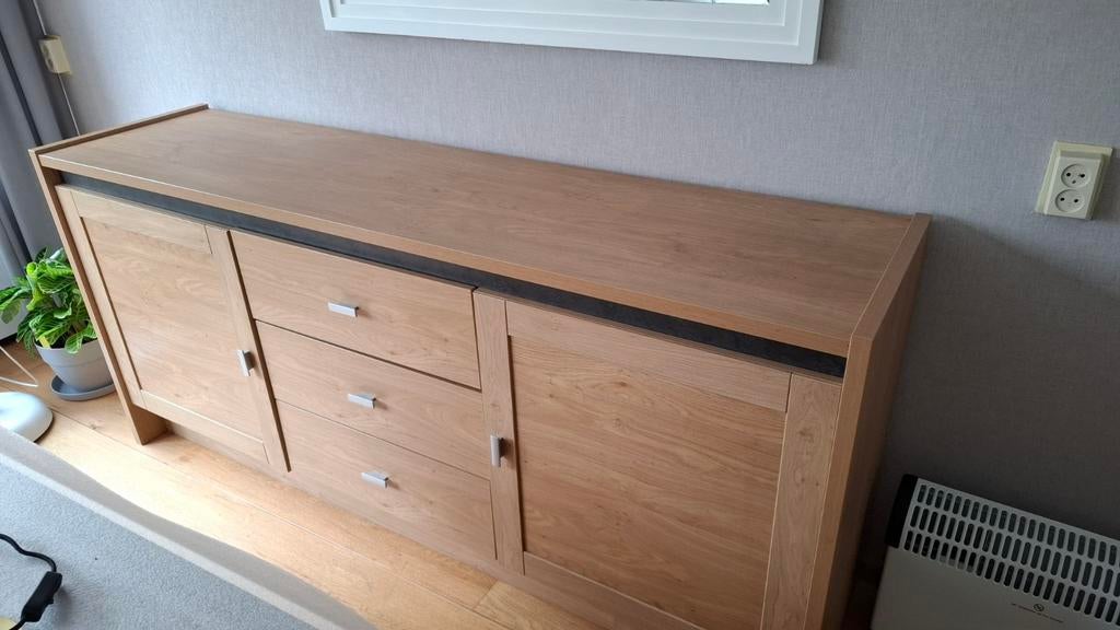 Gratis af te halen: Salontafel, TV-meubel en Dressoir, Huis en Inrichting, Tafels | Salontafels, Ophalen, Gebruikt, Rechthoekig
