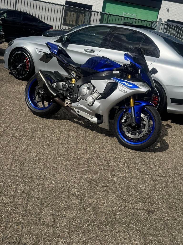 Yamaha Yzf R1 zeer nette staat PPF quickshifter Akrapovic, Motoren, Super Sport, 1000 cc, LED Verlichting, Particulier