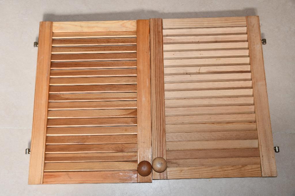 2 massief grenen kastdeuren met lamellen 55,5 x 38,5, Minder dan 80 cm, Overige typen, Minder dan 200 cm, Ophalen of Verzenden
