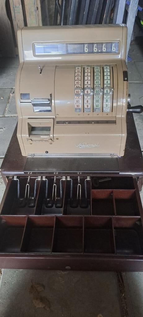 Oude duitse vintage kassa . Apothekerskassa, Ophalen