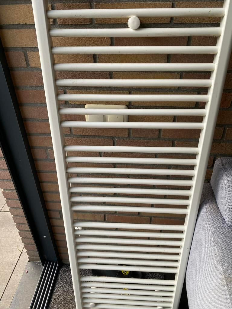 Elektronische handdoekradiator, Radiator, Minder dan 60 cm, Ophalen of Verzenden, 80 cm of meer